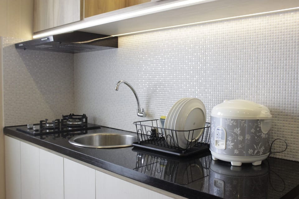 Apartment, Non Smoking, Kitchenette | Private kitchen | Fridge, cookware/dishes/utensils