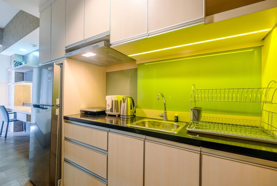 Apartment, Non Smoking, Kitchenette | Private kitchen | Fridge, stovetop, dishwasher, cookware/dishes/utensils