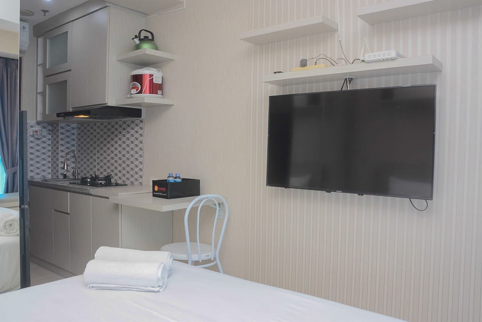 Apartment, Non Smoking, Kitchenette | 1 bedroom, iron/ironing board, free WiFi, bed sheets