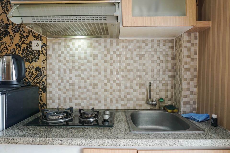 Apartment, Non Smoking, Kitchenette | Private kitchenette | Fridge, cookware/dishes/utensils