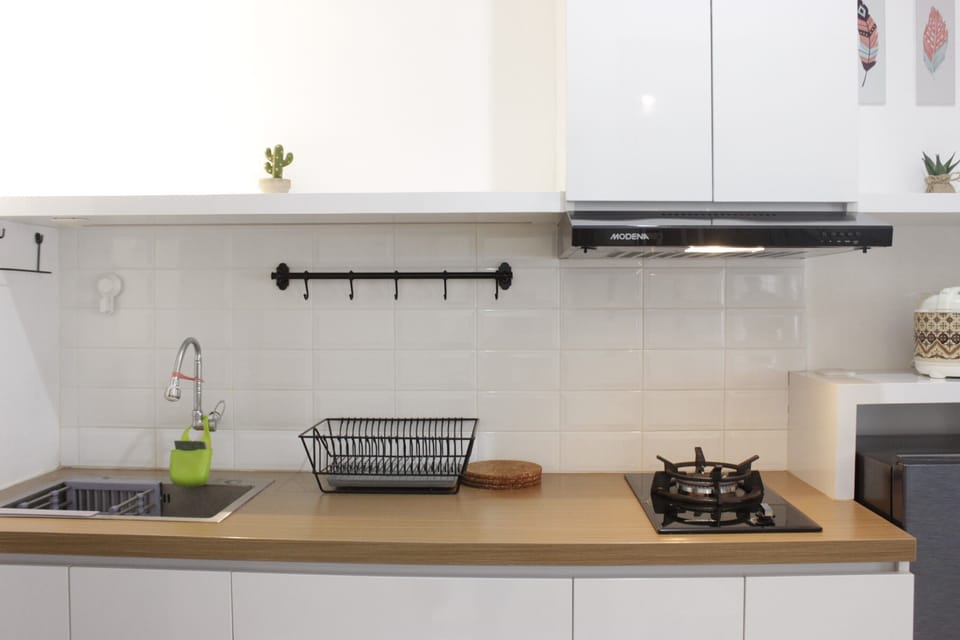 Apartment, Non Smoking, Kitchenette | Private kitchen | Fridge, stovetop, dishwasher, cookware/dishes/utensils