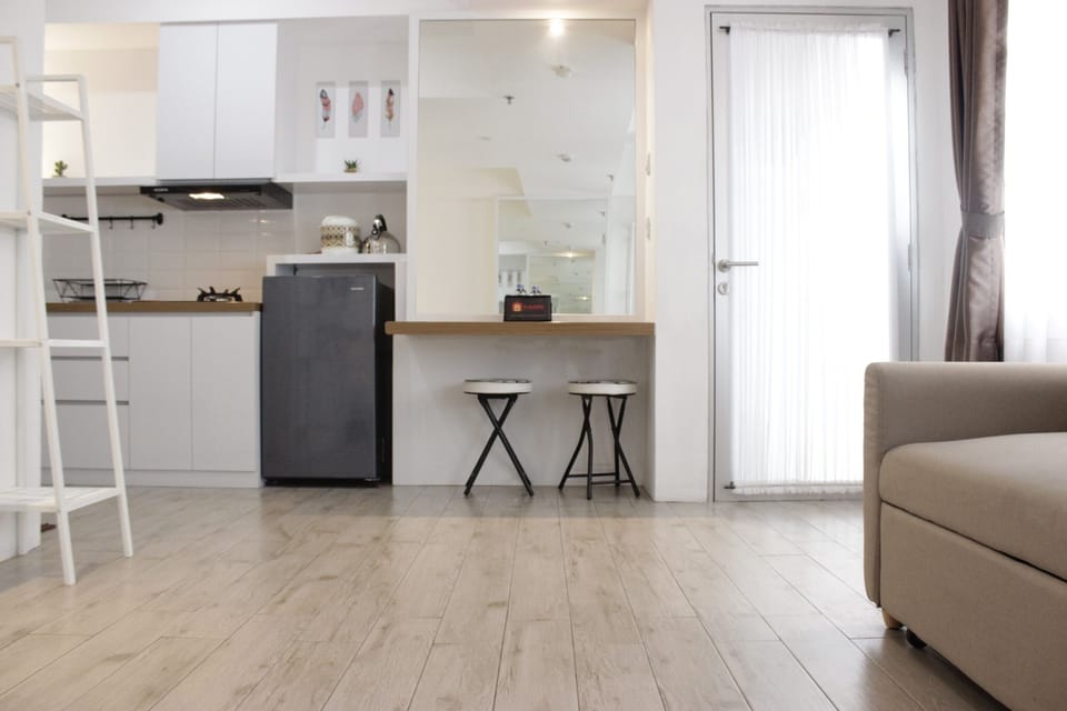 Apartment, Non Smoking, Kitchenette | 1 bedroom, iron/ironing board, free WiFi, bed sheets