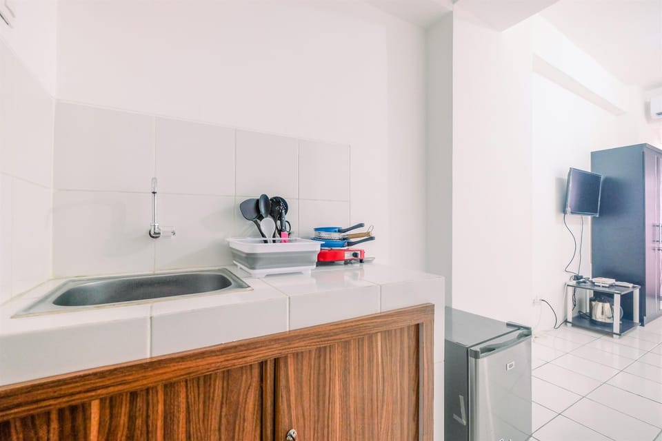 Apartment, Non Smoking, Kitchenette | 1 bedroom, iron/ironing board, free WiFi, bed sheets