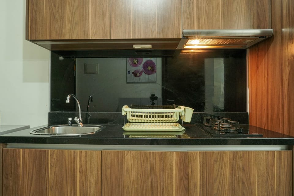 Apartment, Non Smoking, Kitchenette | Private kitchen | Fridge, microwave, stovetop, electric kettle