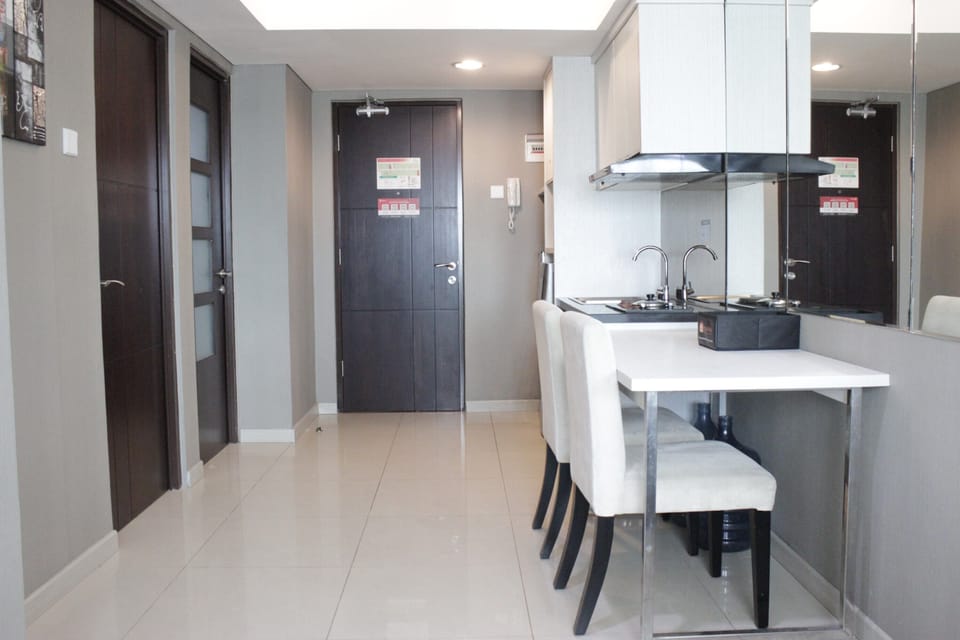 Apartment, Non Smoking, Kitchenette | 2 bedrooms, desk, iron/ironing board, WiFi (free)