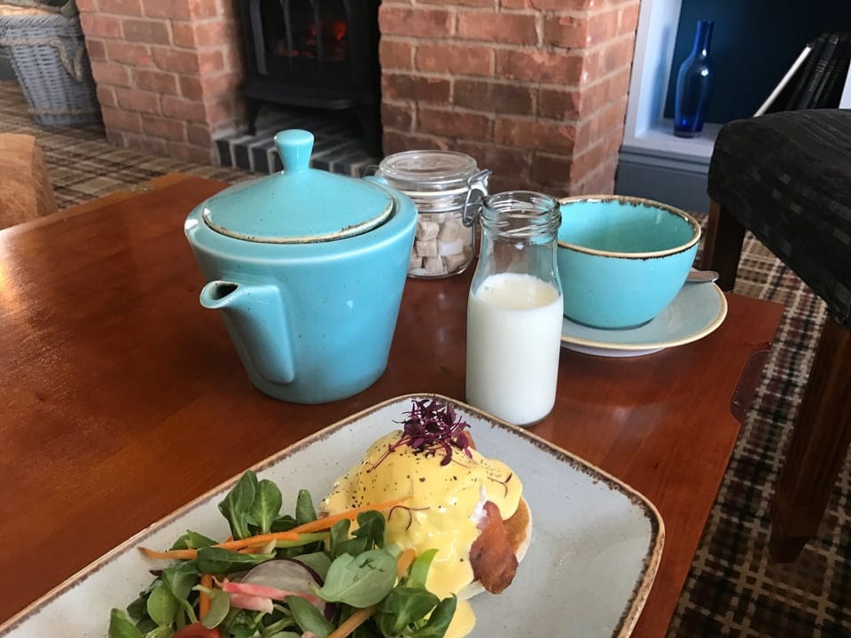 Full breakfast for a fee on weekdays