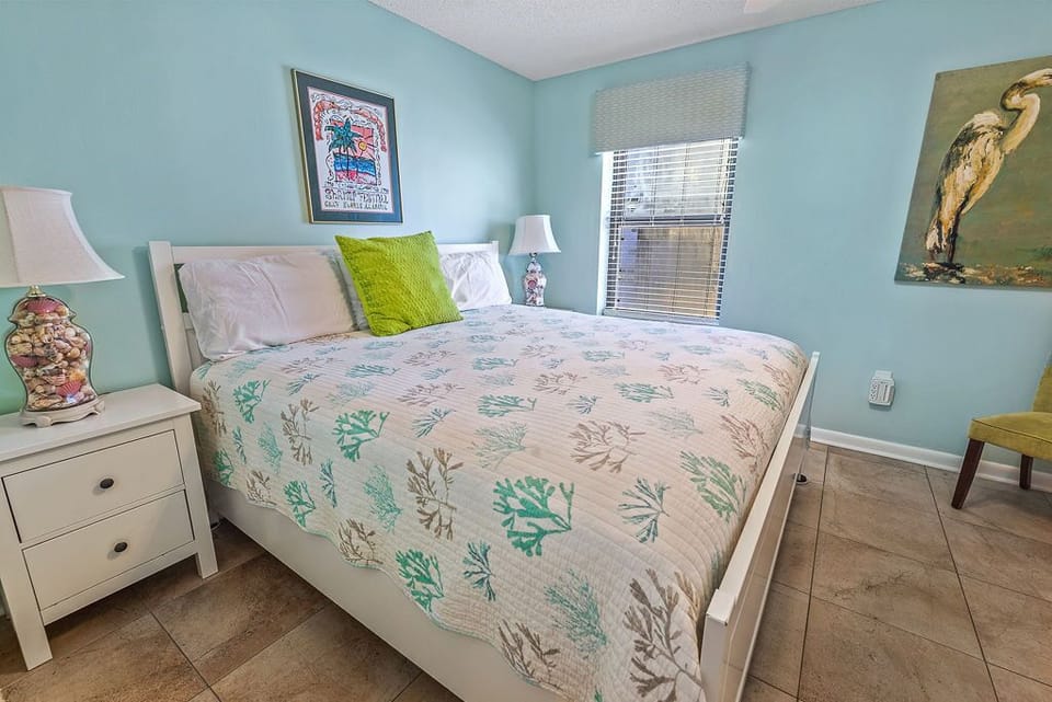 Deluxe Condo, 3 Bedrooms, Balcony, Beachfront (801) | Individually decorated, individually furnished, iron/ironing board