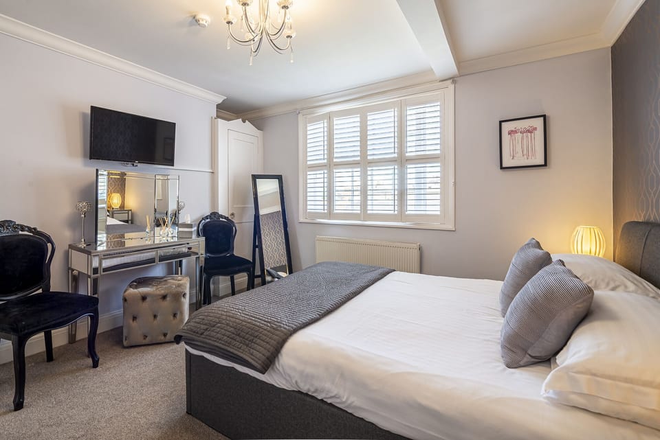 Double Room, Ensuite (Lady H) | 1 bedroom