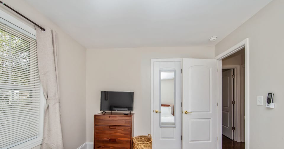 House, 2 Bedrooms, Kitchen | 2 bedrooms, bed sheets
