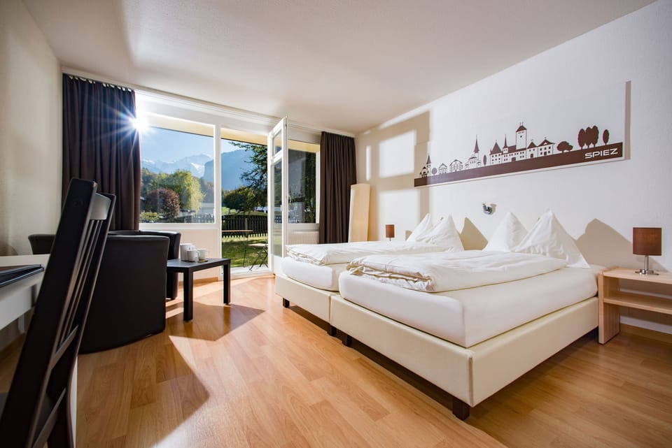 Premium bedding, in-room safe, desk, laptop workspace