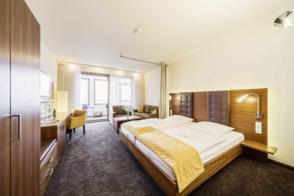 Suite | Premium bedding, minibar, in-room safe, desk