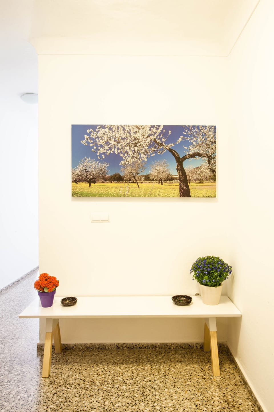 Desk, iron/ironing board, WiFi
