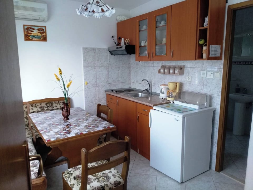 Apartment, 1 Bedroom, Smoking, Balcony | Interior