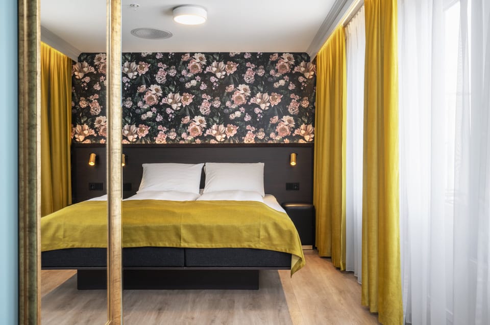 Premium bedding, pillowtop beds, minibar, desk