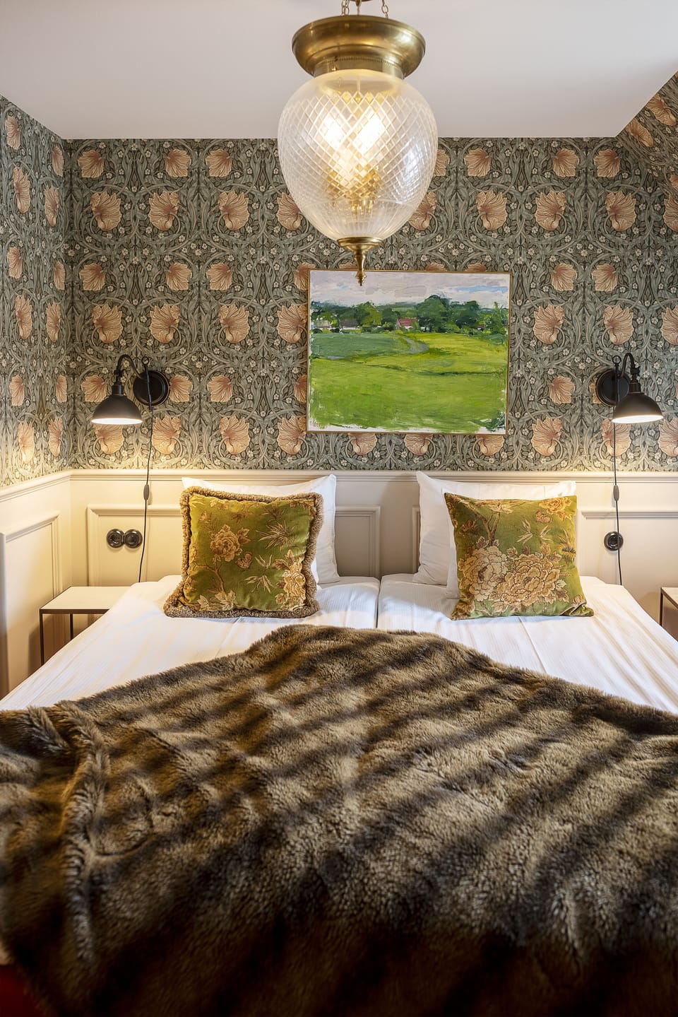 Superior Twin Room | Individually decorated, individually furnished, laptop workspace