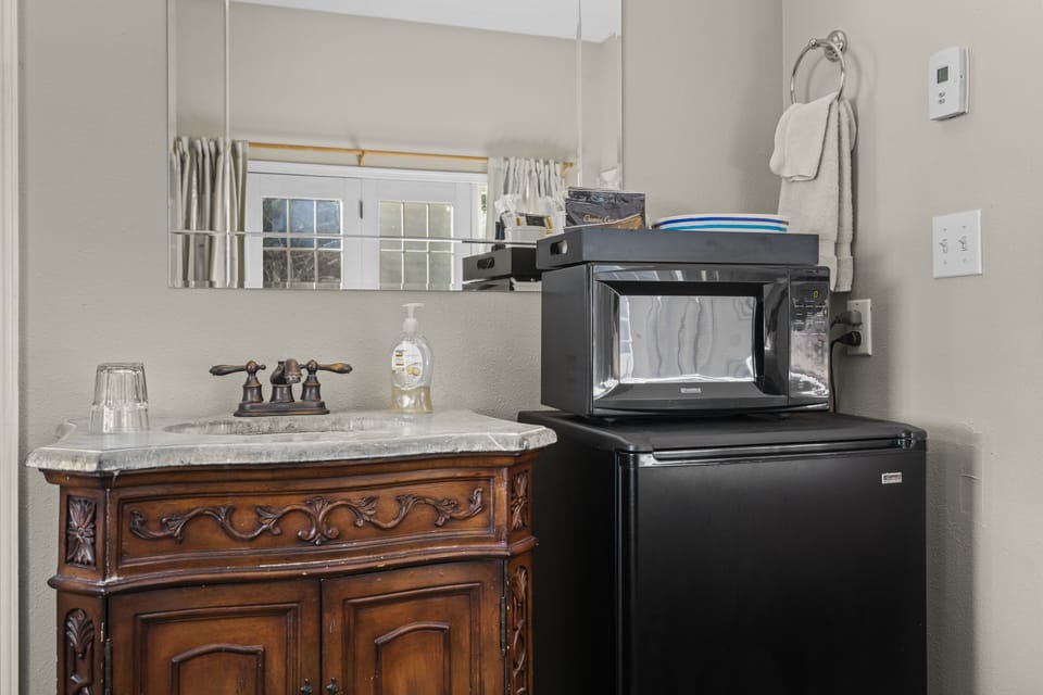 Suite, 1 Queen Bed (Suite 2) | Individually decorated, individually furnished, iron/ironing board