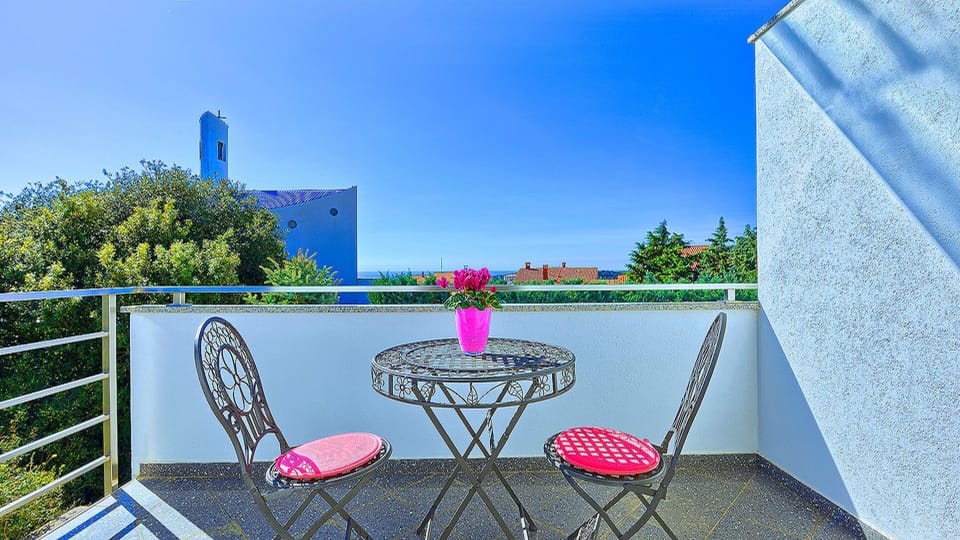 Villa | Balcony
