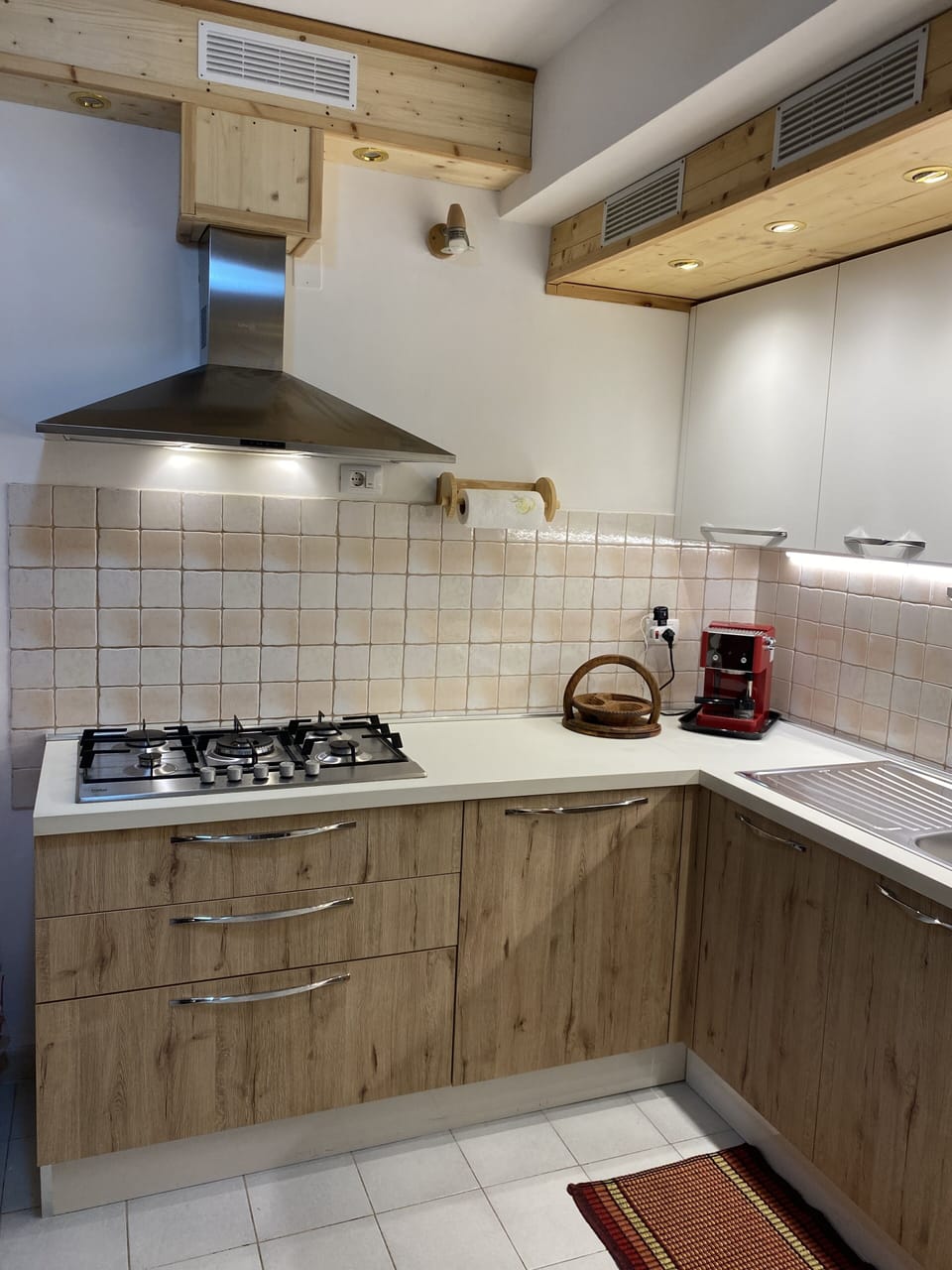 Apartment | Private kitchen | Fridge, microwave, oven, stovetop