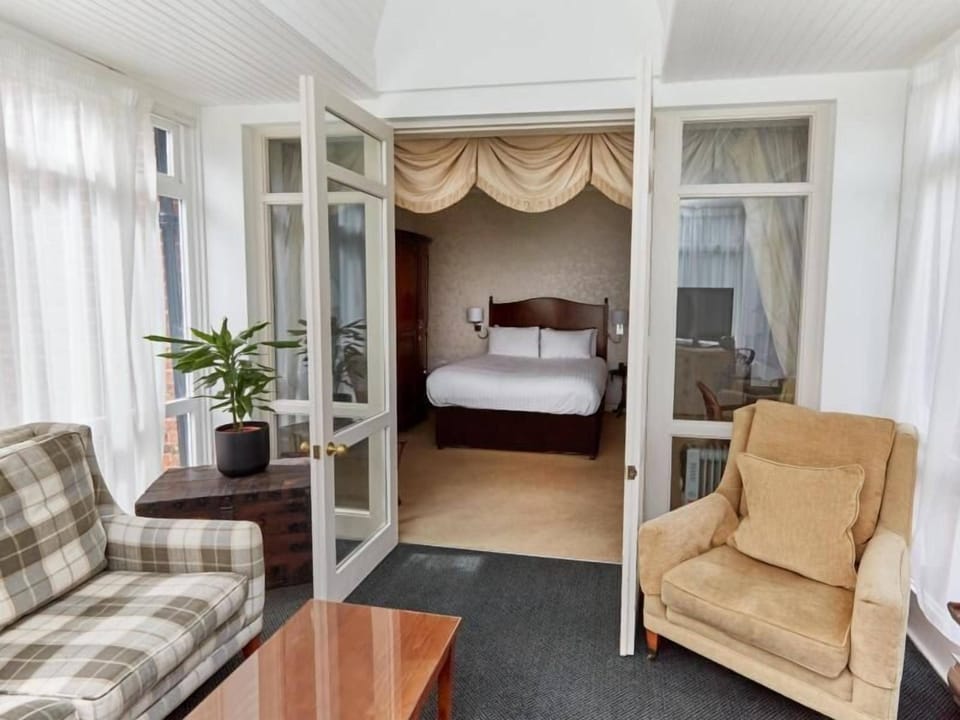 Classic Single Room | In-room safe, desk, iron/ironing board, free WiFi