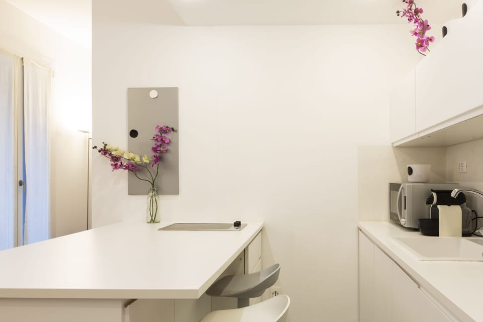 Apartment | Private kitchen | Stovetop, toaster, cleaning supplies