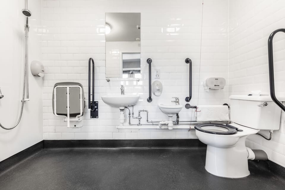 Shower, towels, toilet paper