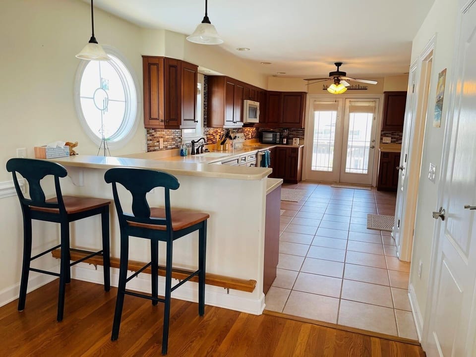 House, 4 Bedrooms | Private kitchen | Fridge, microwave, oven, dishwasher