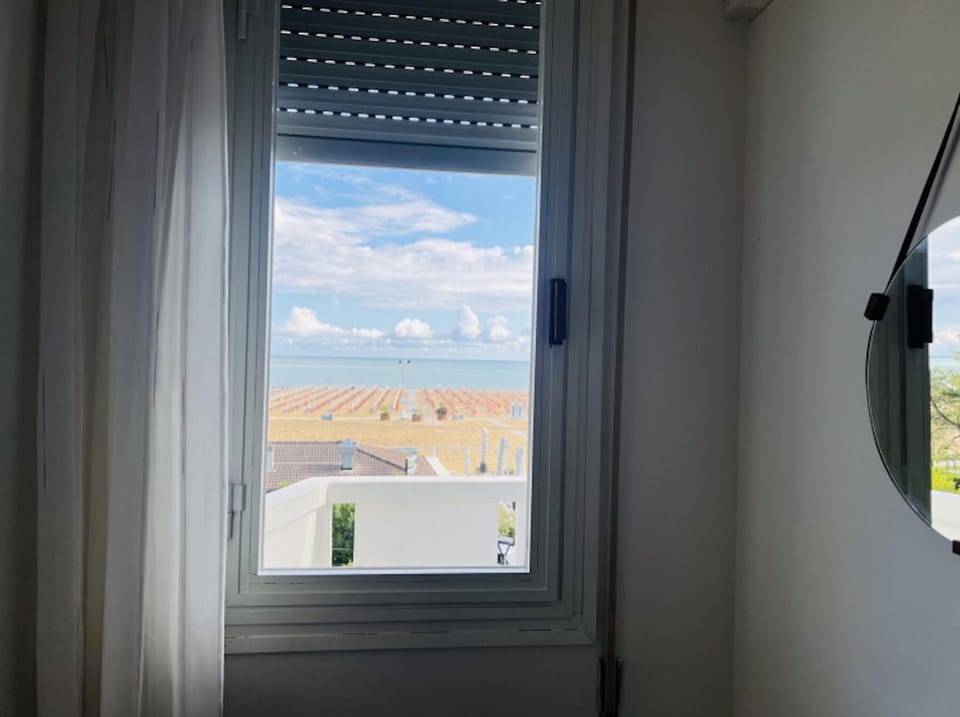Apartment, 1 Bedroom, Balcony, Ocean View | Interior