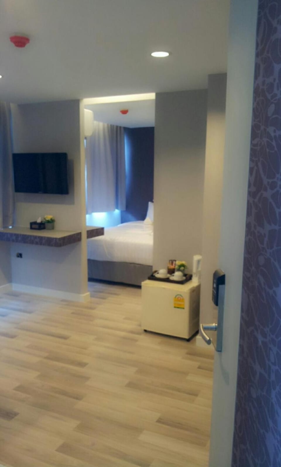 In-room safe, free WiFi, bed sheets