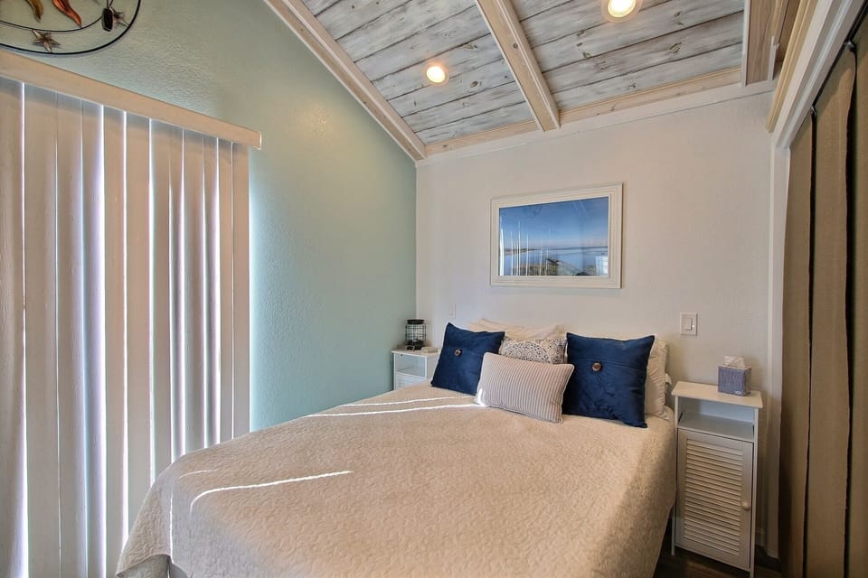 Condo, 1 Bedroom | 1 bedroom, free WiFi