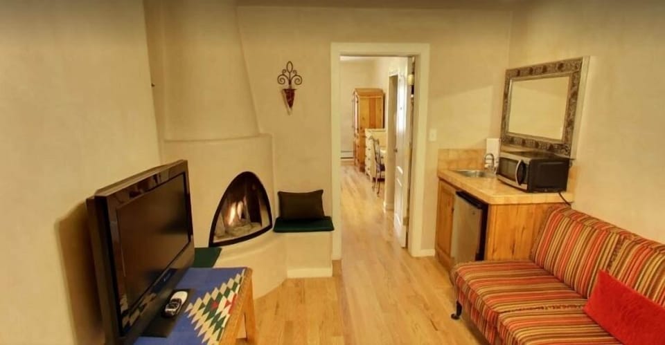Suite, Multiple Beds, Non Smoking (Two-Room) | Pillowtop beds, blackout drapes, iron/ironing board, WiFi (free)