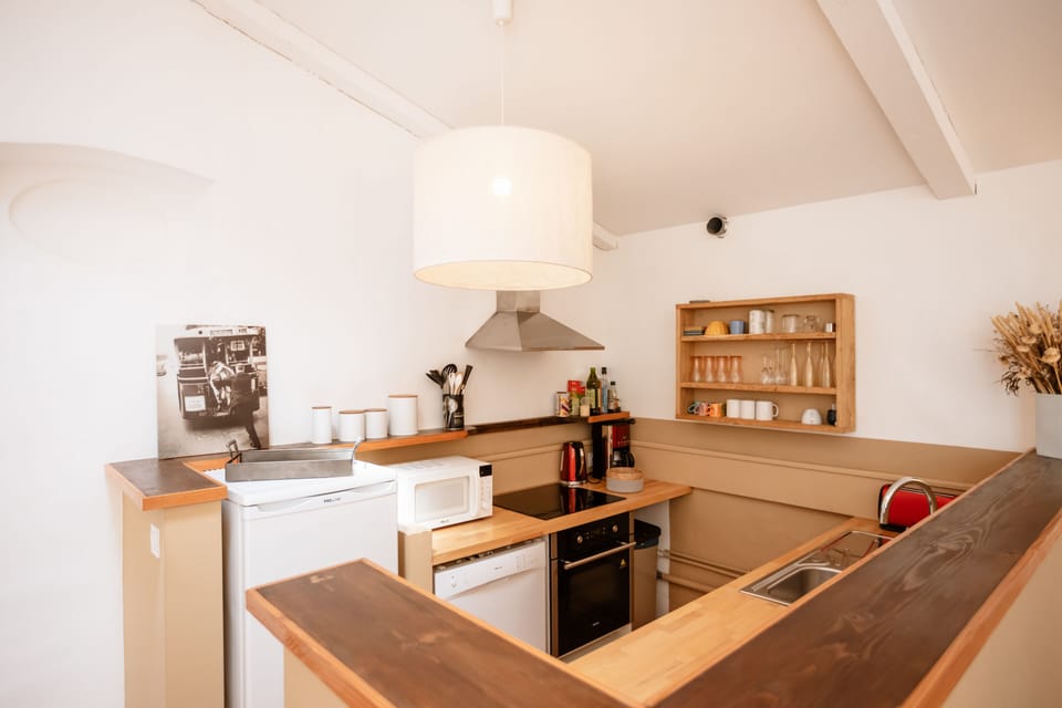 House, Terrace (Gite du Chai) | Private kitchen