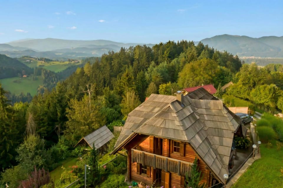 Family Chalet, 3 Bedrooms, Balcony, Mountainside (Chalet Podgorje With Pool) | Exterior