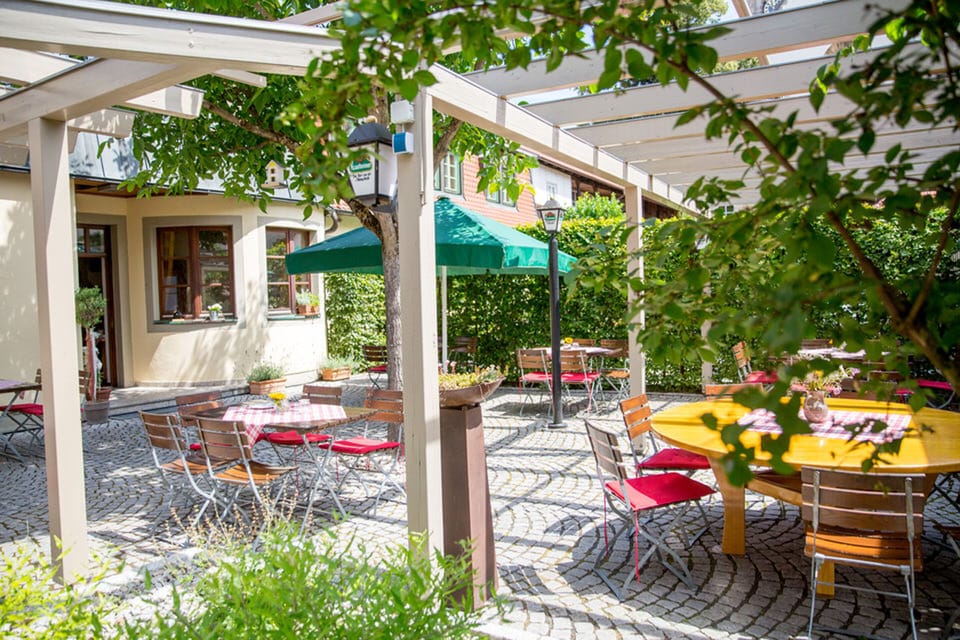 Herrenschenke-Café Eiring Bed and Breakfast in Bavaria