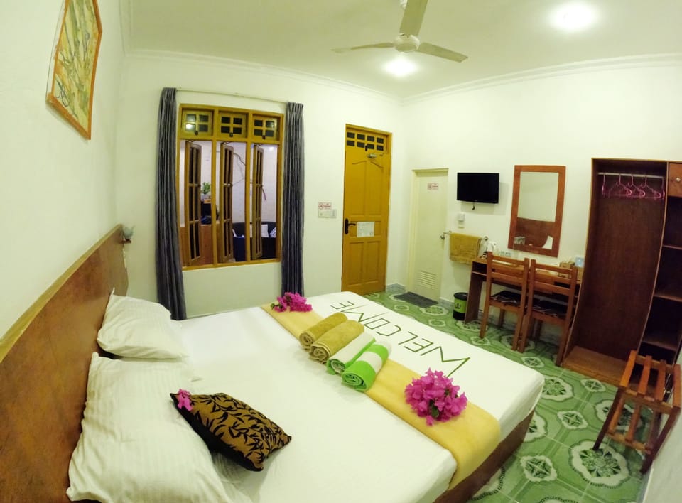 Deluxe Double Room | Premium bedding, down comforters, memory foam beds