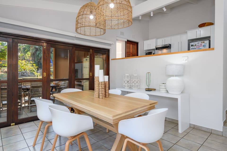 Superior Villa | In-room dining