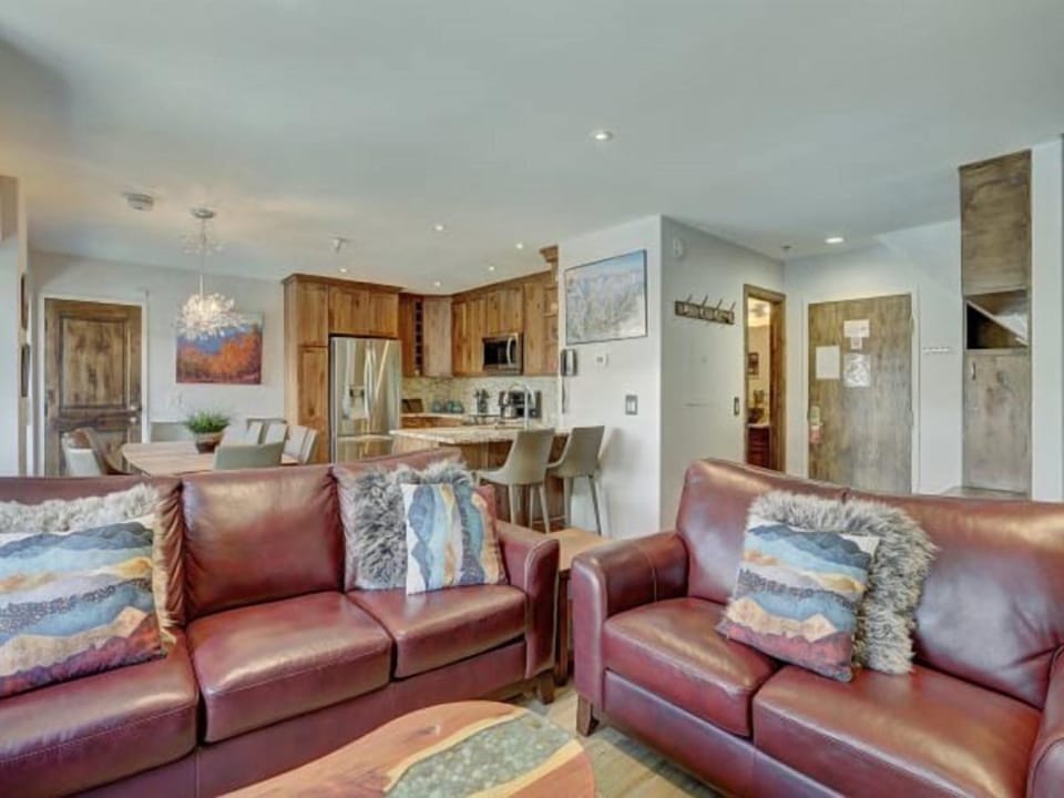 Condo (Breck_River_Mtn_Lodge_4bd) | Living room