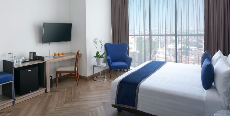 Studio (Club) | In-room safe, iron/ironing board, free WiFi, bed sheets