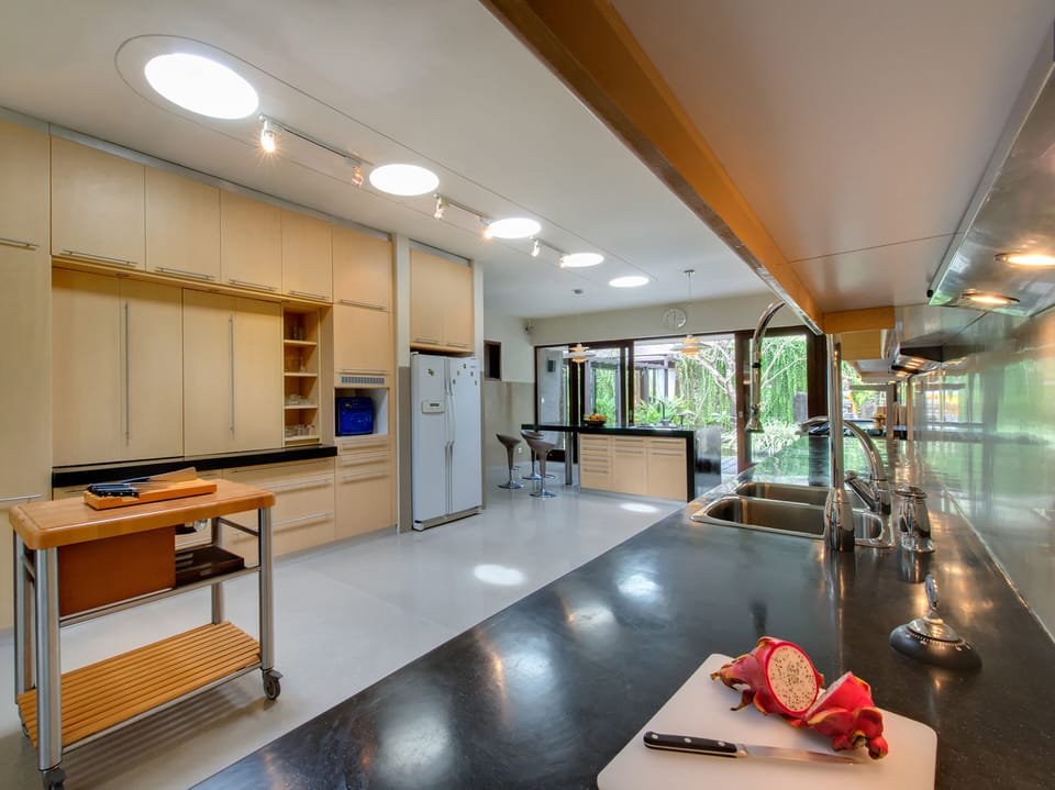Villa, 5 Bedrooms | Private kitchen | Full-size fridge, microwave, oven, stovetop