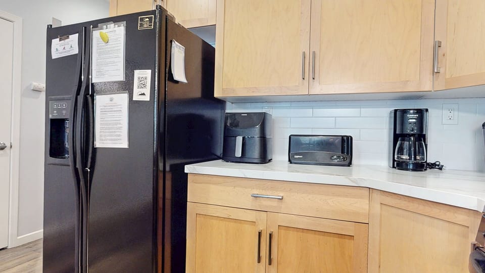 Condo, 2 Bedrooms | Interior