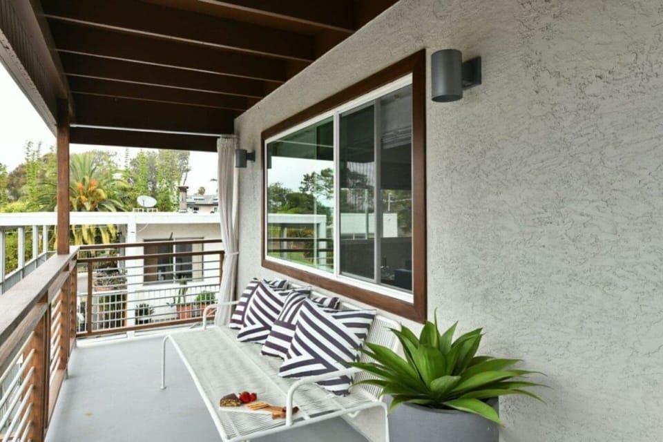 Villa | Balcony