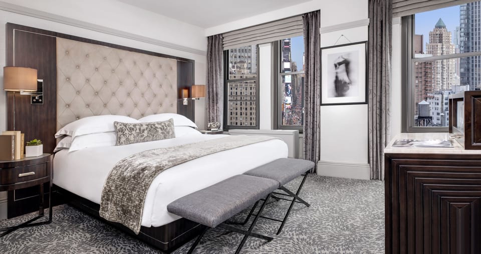 Premium bedding, in-room safe, desk, blackout drapes