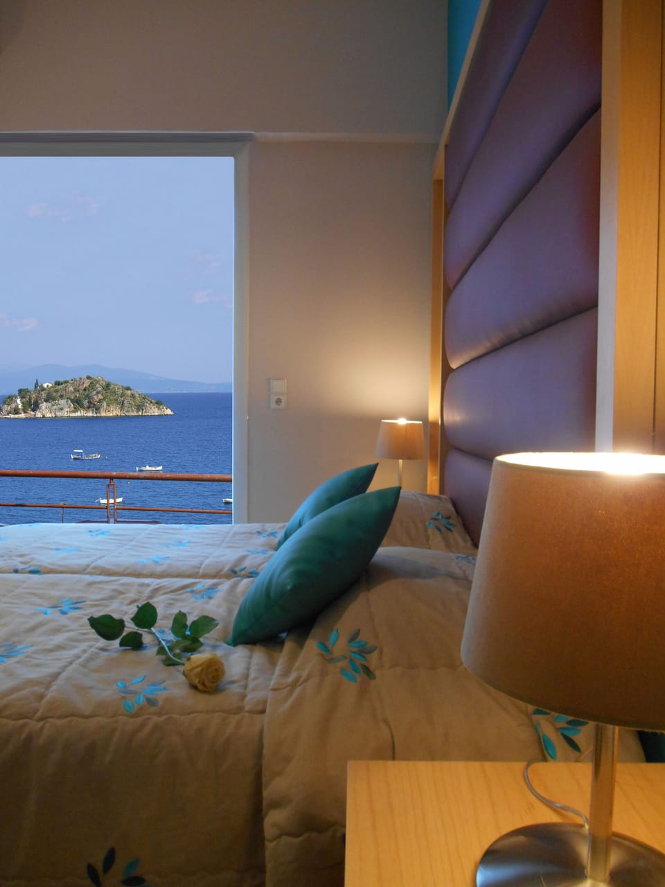 Double or Twin Room | In-room safe, desk, blackout drapes, soundproofing