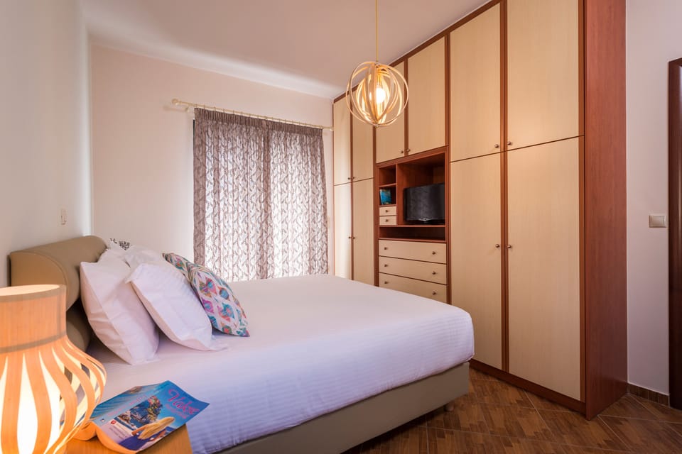 Exclusive Villa | 4 bedrooms, in-room safe, laptop workspace, soundproofing