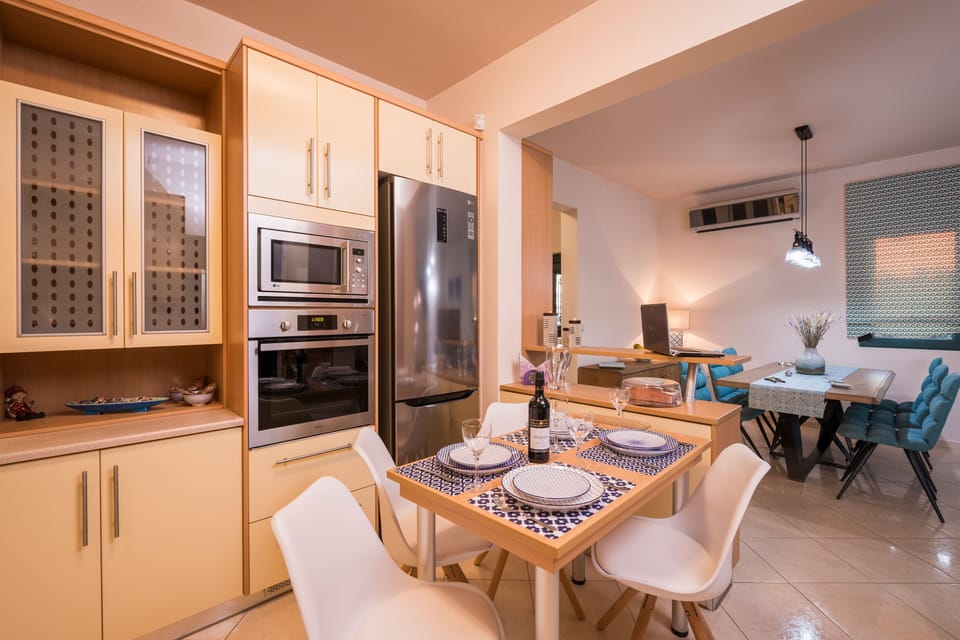 Exclusive Villa | In-room dining