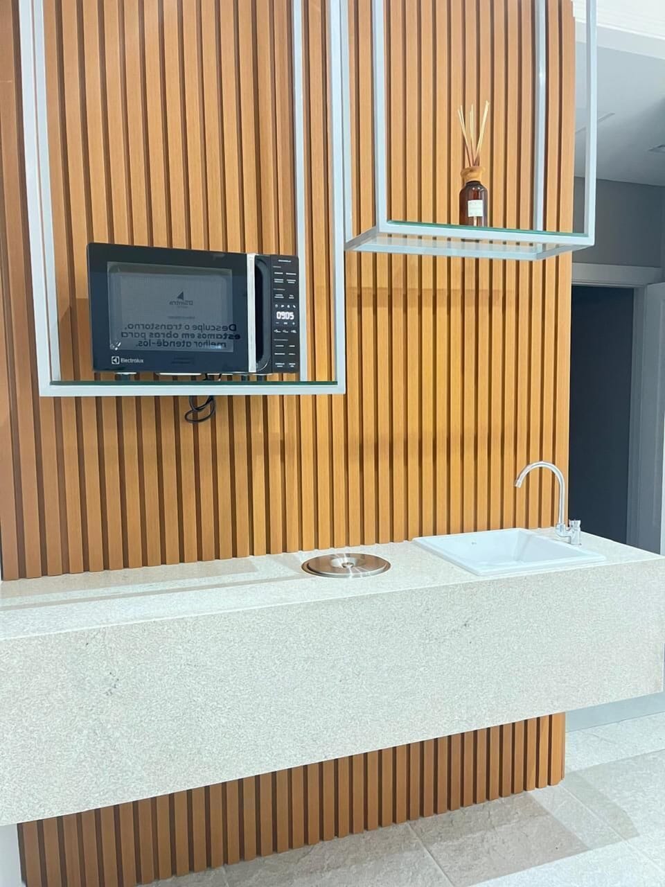 32-inch LED TV with cable channels, TV