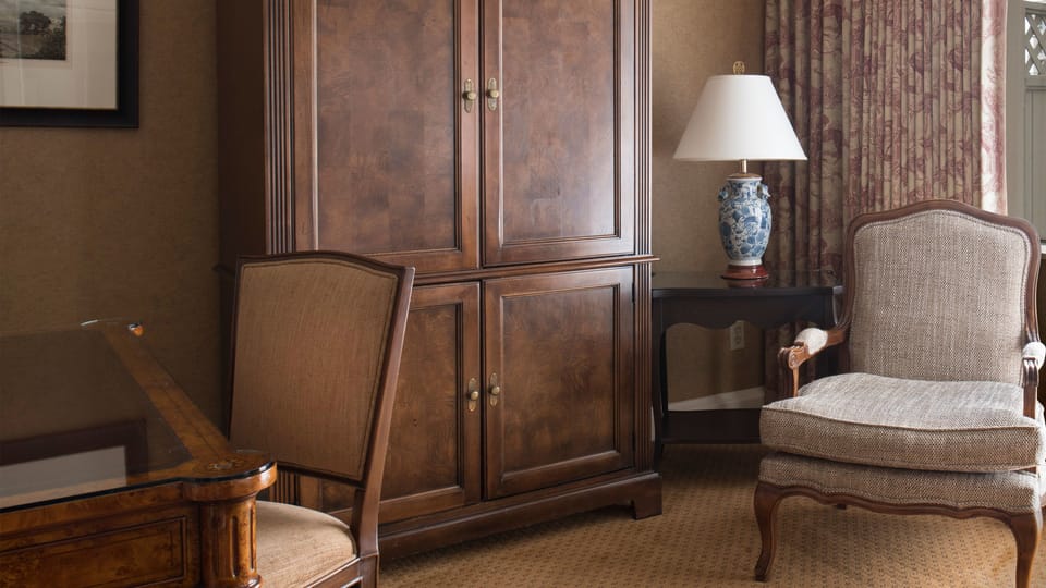 Premium bedding, pillowtop beds, in-room safe, individually decorated