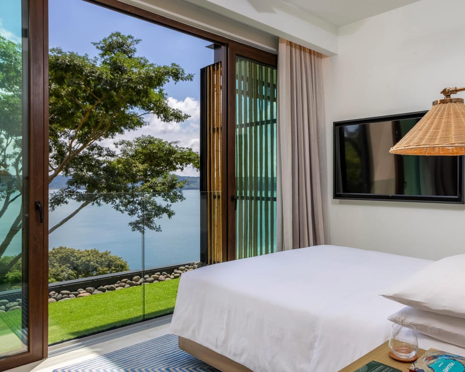 Premium bedding, free minibar items, in-room safe