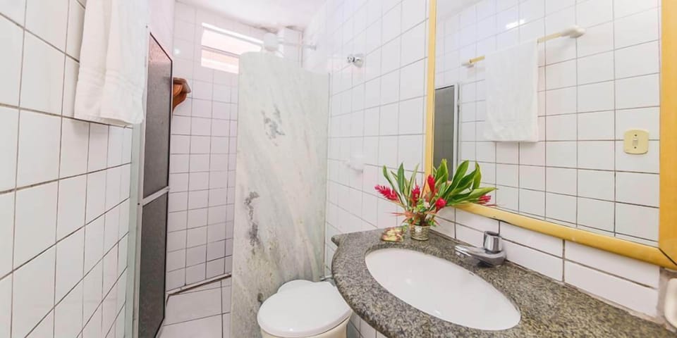 Classic Room, Balcony | Bathroom | Shower, towels
