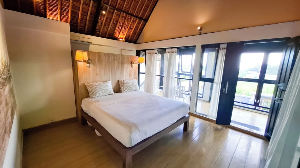 Lotus Deluxe | In-room safe, individually decorated, individually furnished, free WiFi