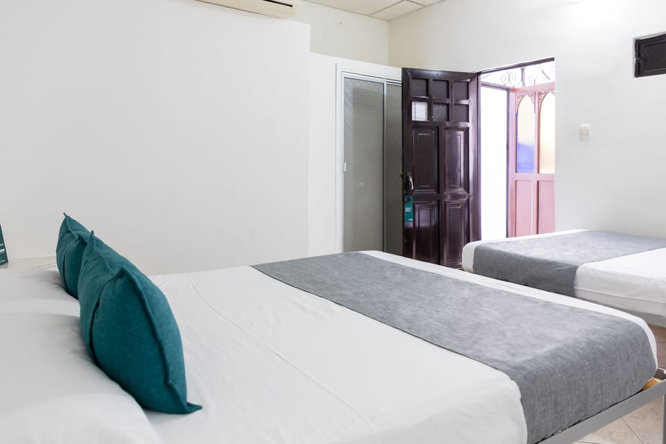 Triple Room | Hypo-allergenic bedding available, desk, laptop workspace, WiFi (free)